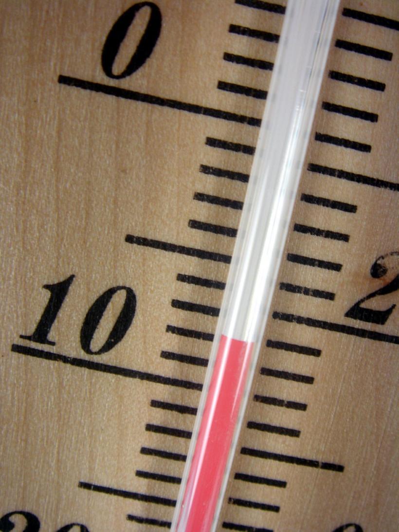 Mii de blocuri din Capitală, fără căldură sau apă caldă. ELCEN: Nu noi suntem de vină