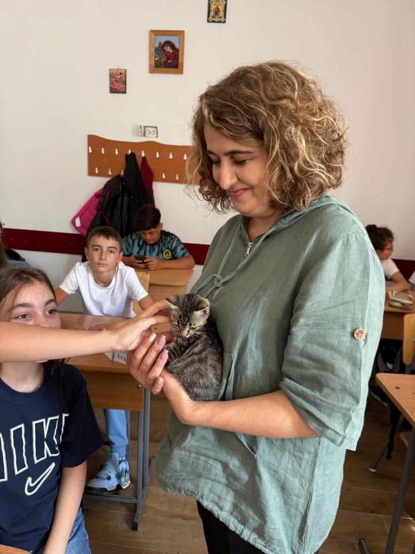 O nouă materie opțională, iubită de copii: Ora cu și pentru animale 18988770