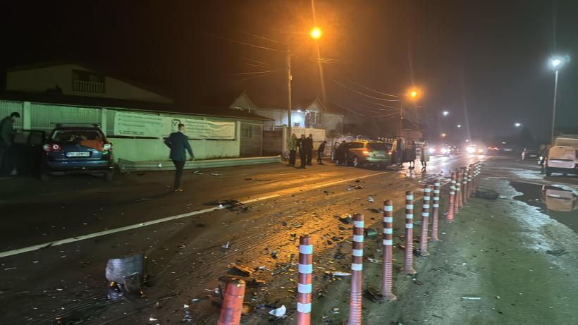 Carambol cu trei autoturisme pe DN 1A. Patru persoane au necesitat îngrijiri medicale