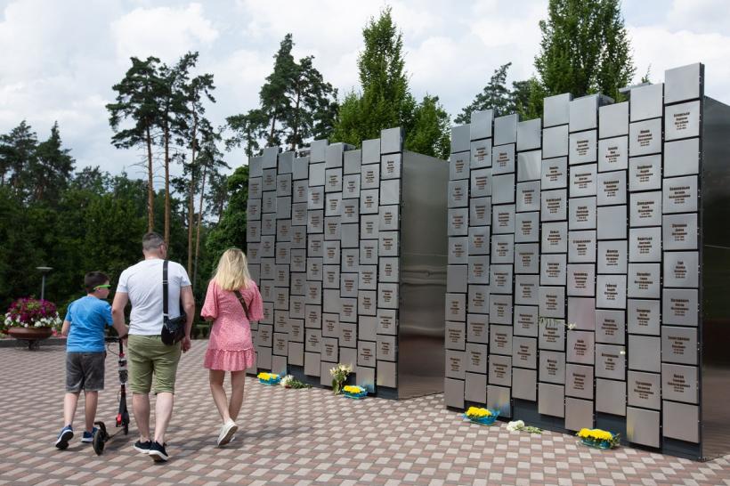 Din Bucha la ruinele Kievului: Cum este să faci „turism de război” în Ucraina 18989071