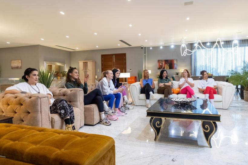 Săptămâna începe la Power Couple, la Antena 1, cu o probă de neratat: ”răzbunarea este dulce. Astăzi, fetele vor fi praștie”