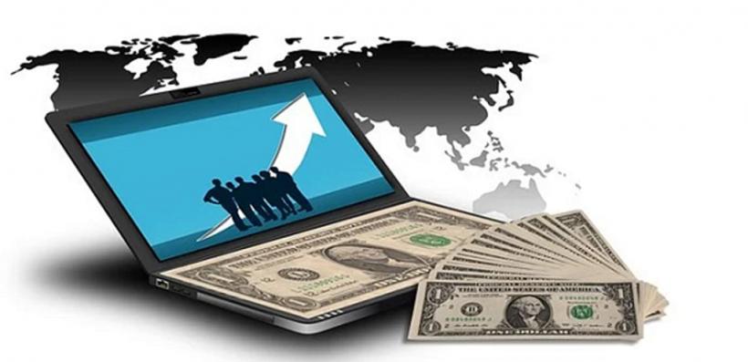 Cum au schimbat platformele digitale felul în care românii înțeleg banii?