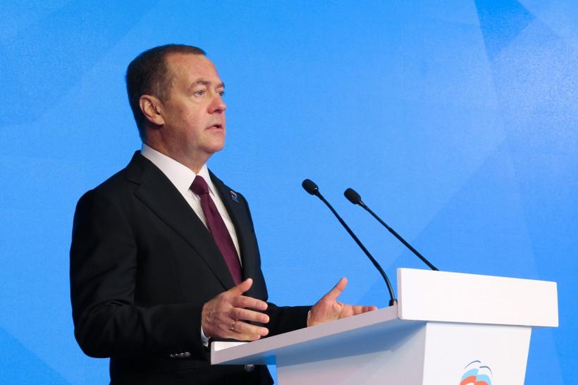 Groenlanda, la un pas de Rusia? Medvedev bagă strâmbe între SUA și Europa