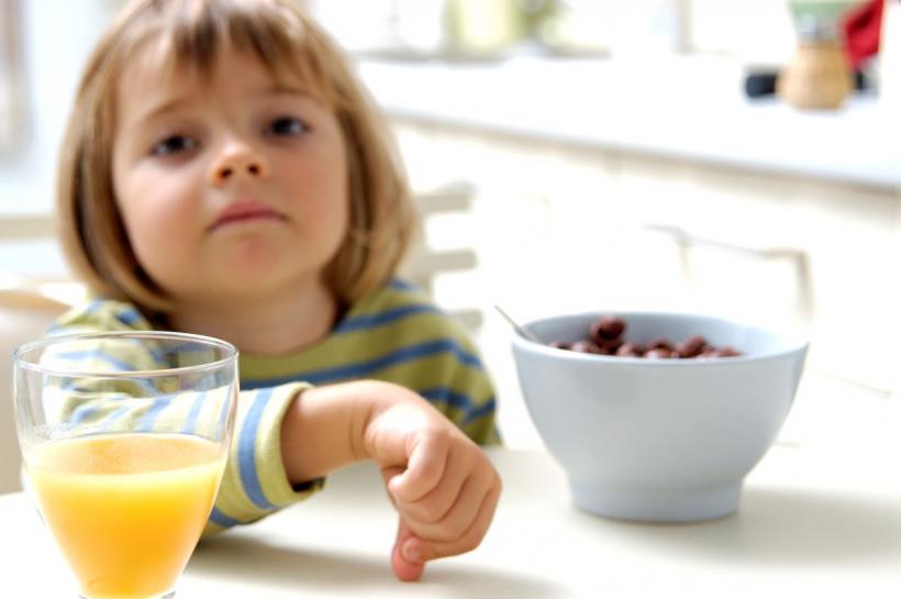 6 alimente „sănătoase” din supermarket care te păcălesc: zahăr ascuns și etichete înșelătoare