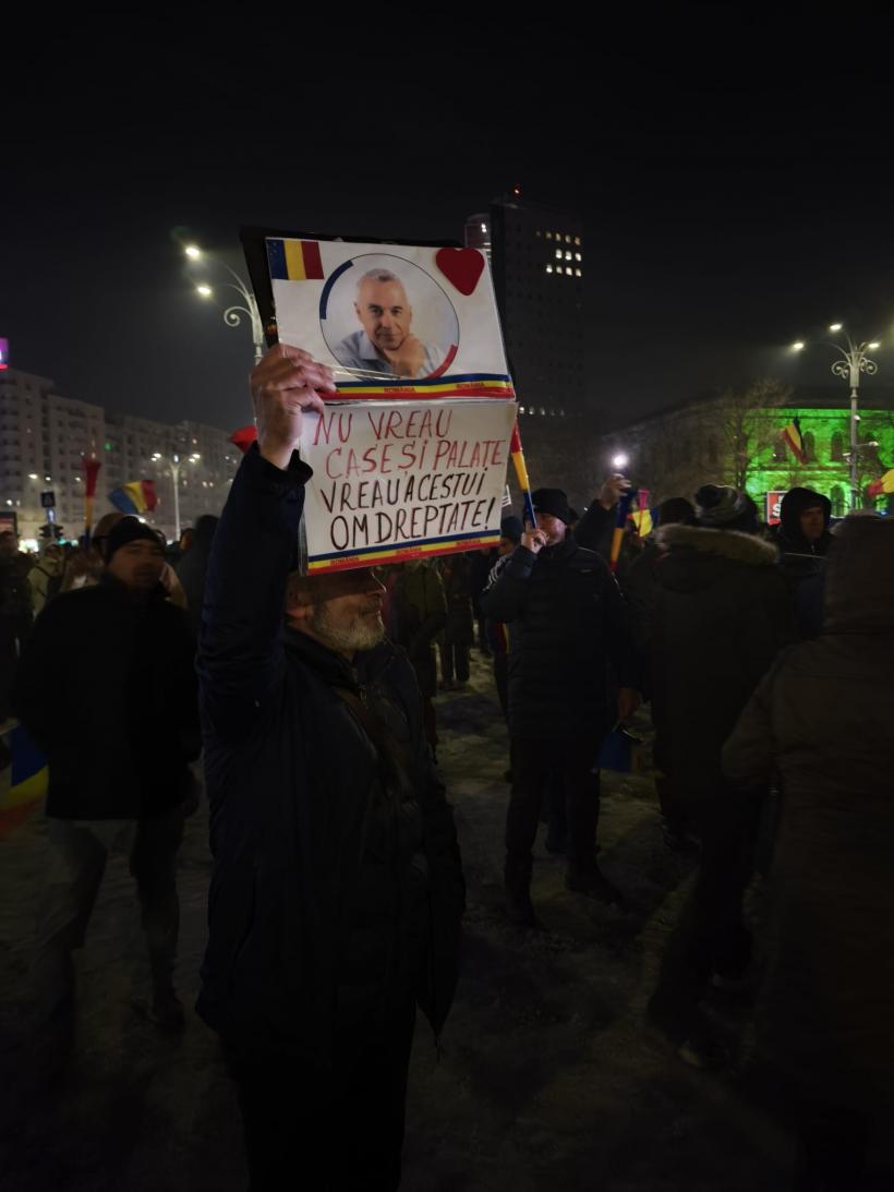 REPORTAJ: Când Eminescu nu ajunge nici la glezna lui Georgescu. “Dacă Călin era președinte s-ar fi luptat cu taxele” 18990124