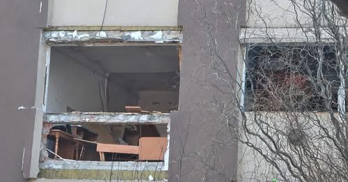 Explozie într-un bloc din Buzău, o persoană a fost rănită