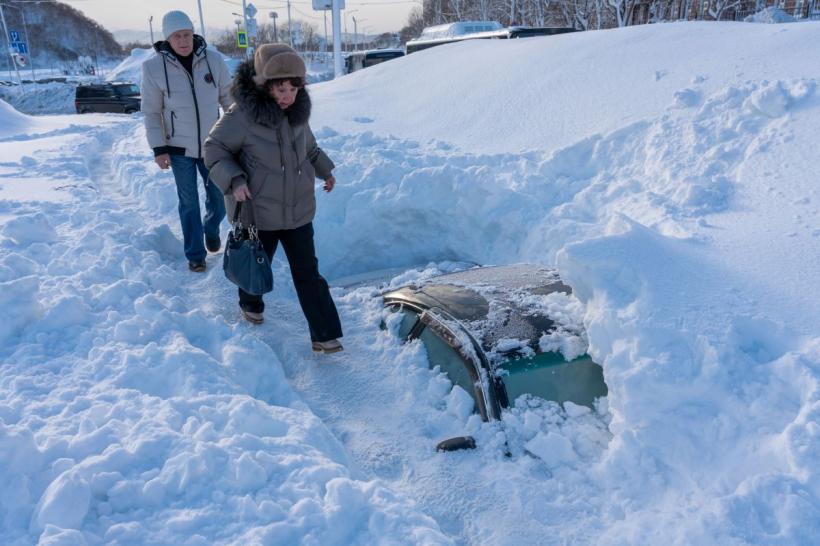 Furtună de zăpadă istorică în Kamchatka: orașe îngropate sub metri de omăt 18990696