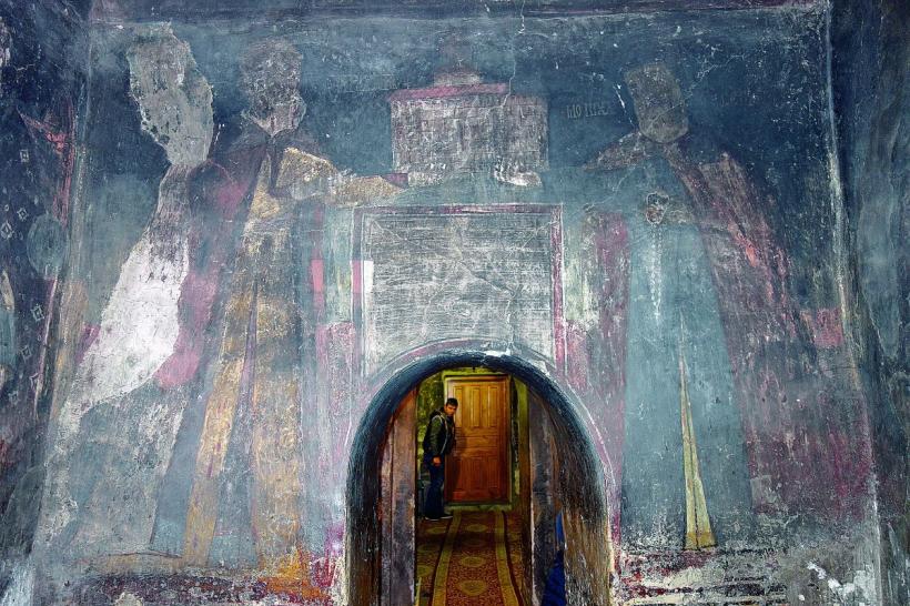 Istoria mănăstirilor dăruite de domnitorii români creștinilor căzuți sub stăpânire otomană 18990582