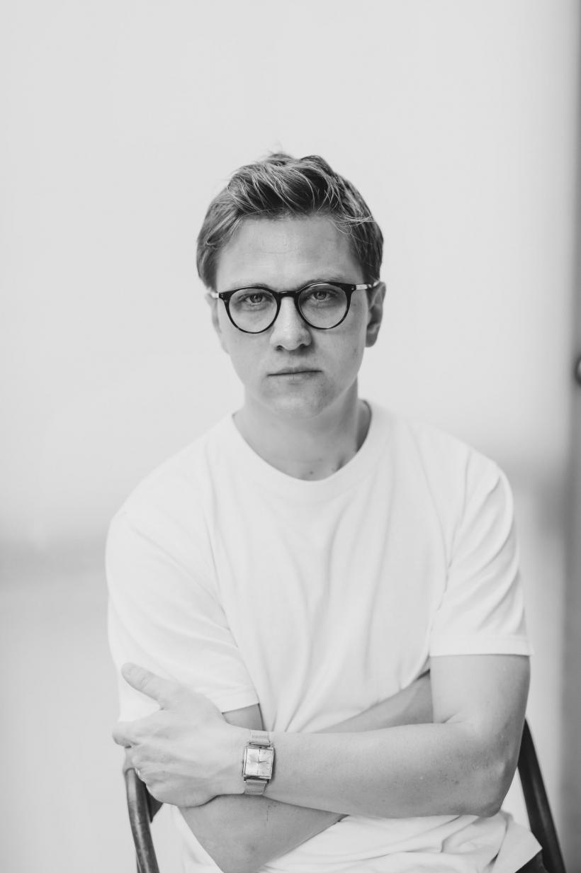 „Morala este un element absolut crucial în formarea omului şi ceea ce ne-a permis să devenim specia dominantă” 18990919