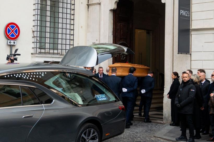 Valentino Garavani, condus pe ultimul drum la Roma. Lumea modei își ia rămas-bun de la „ultimul împărat al eleganței” 18991274