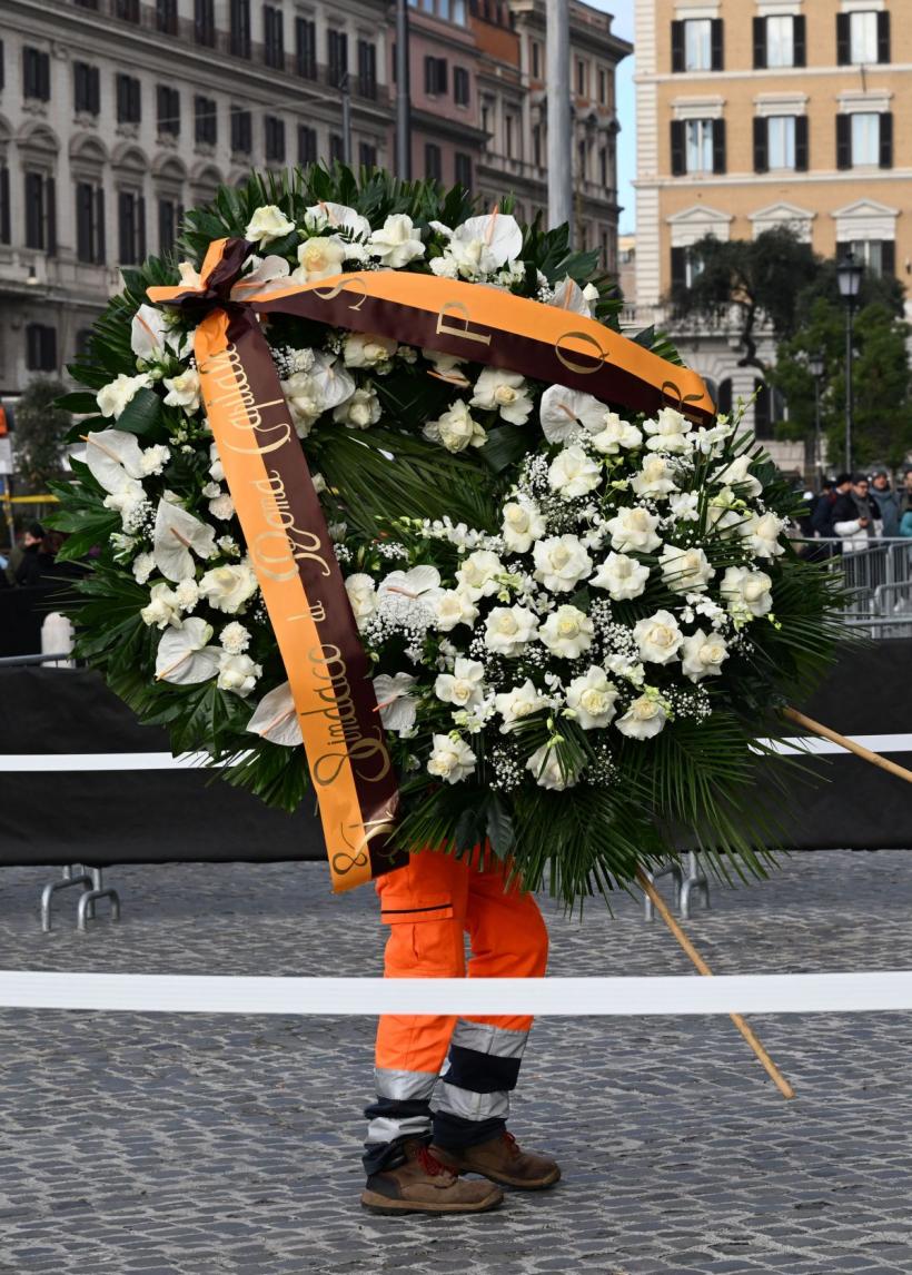 Valentino Garavani, condus pe ultimul drum la Roma. Lumea modei își ia rămas-bun de la „ultimul împărat al eleganței” 18991294