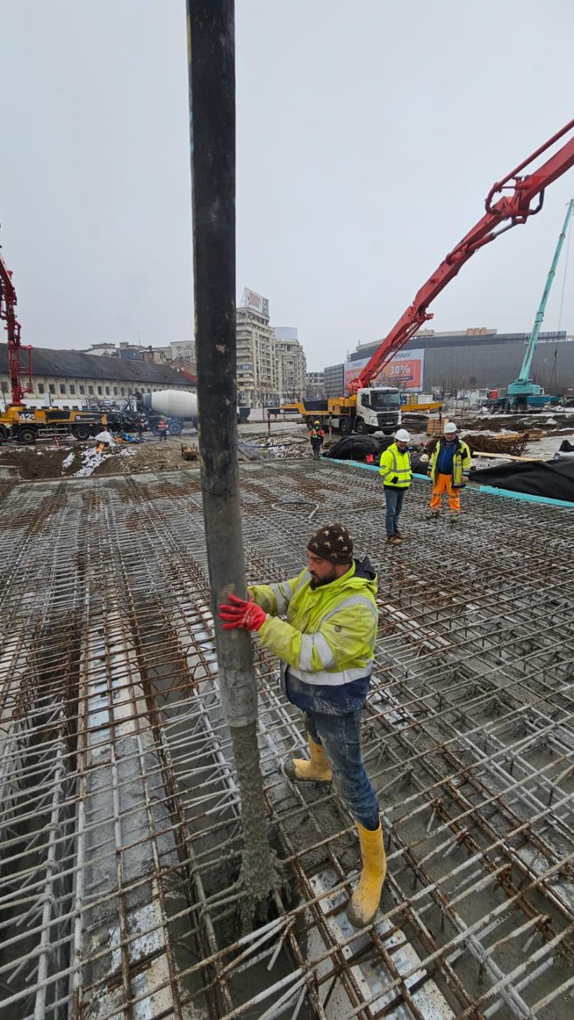 Stadiul lucrărilor la Planșeul Unirii: A patra secțiune a noii plăci de beton a fost turnată 18991356