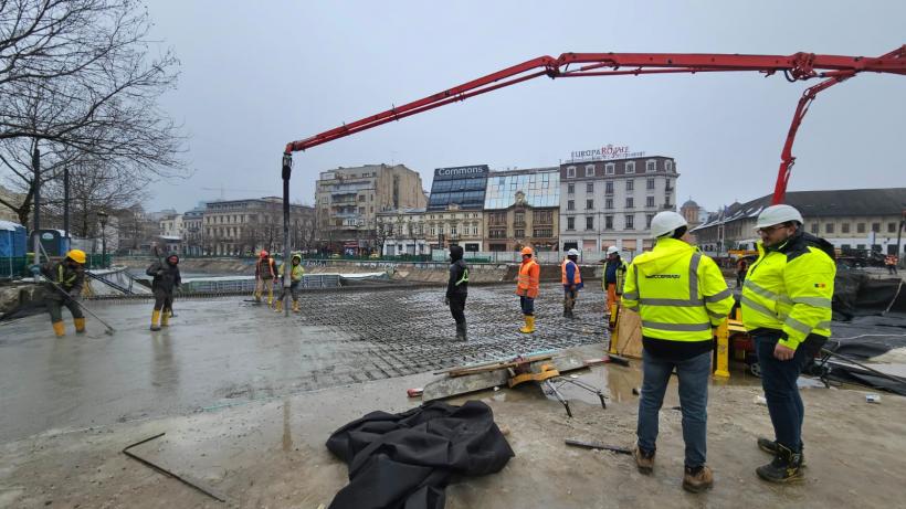 Stadiul lucrărilor la Planșeul Unirii: A patra secțiune a noii plăci de beton a fost turnată 18991358