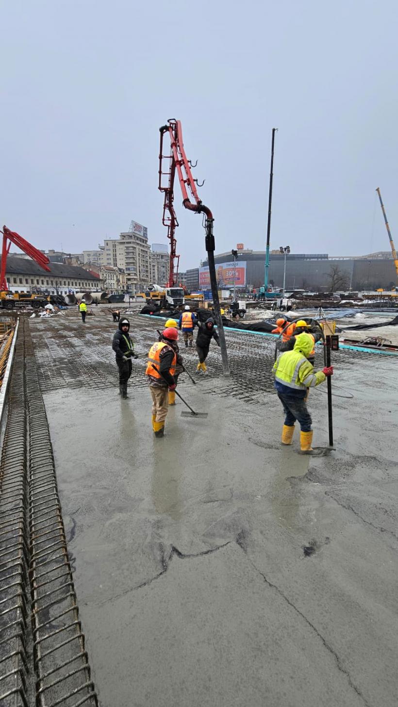 Stadiul lucrărilor la Planșeul Unirii: A patra secțiune a noii plăci de beton a fost turnată 18991359