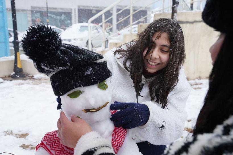 Horoscop 25 ianuarie 2026: patru zodii primesc un dar important sub Luna în Taur