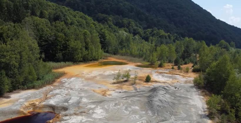 Iazurile miniere otrăvesc zona Băiuț de 20 de ani. Statul se grăbește doar pentru castori 18991509
