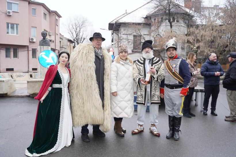 Mica Unire, prilej de evenimente private, cu tematică istorică 18991546