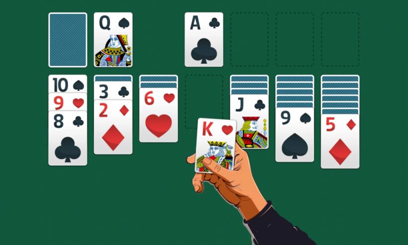 Nu este Surprinzător că Solitaire Continuă să Fie Popular Printre Oameni de Toate Vârstele