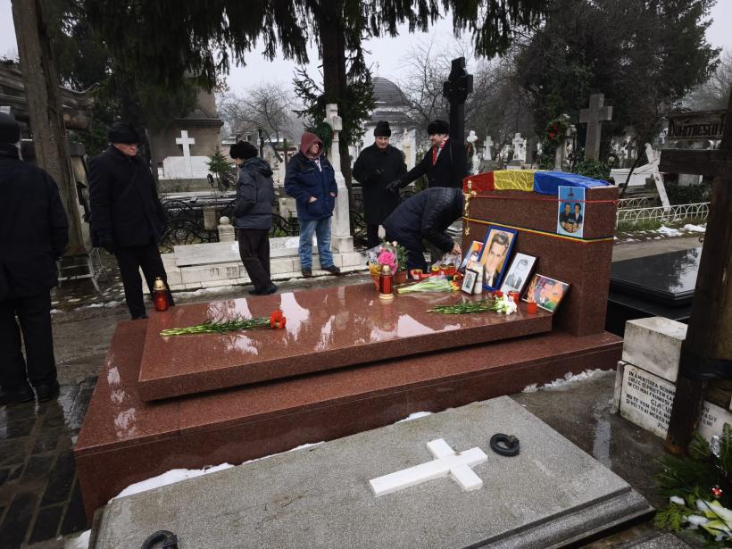 Dorință la căpătâiul dictatorului: „Să învieze Ceaușescu ca tovarășul Iisus și să-l împuște pe Bolojean” 18991683