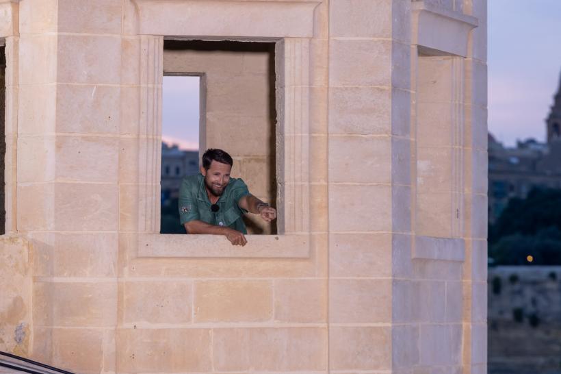 După ce băieții s-au întrecut cu joaca, astăzi va fi o zi intensă! Fetele vor curăța o mașină, la înălțime, la Power Couple! Aseară, emisia a fost lider de audiență! 18991806