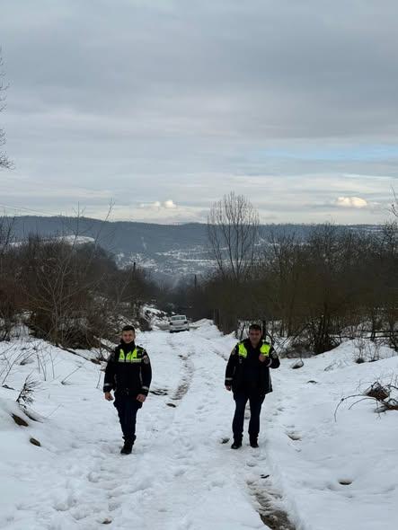 Un bărbat care intenţiona să se sinucidă a fost salvat de doi poliţişti 18992478