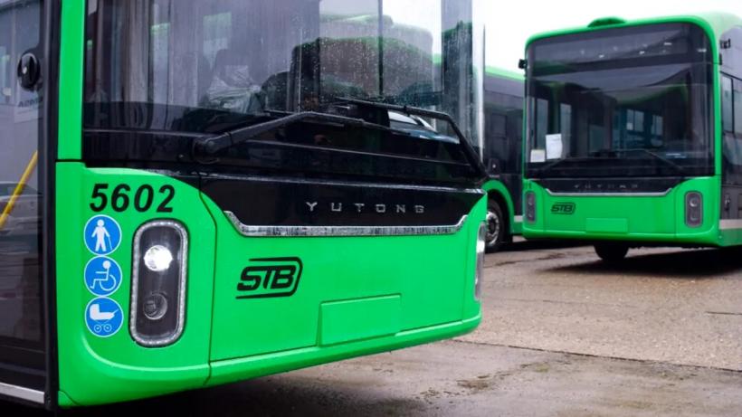 Primele troleibuze chinezești Yutong 12 livrate în Europa au ajuns la București 18992485