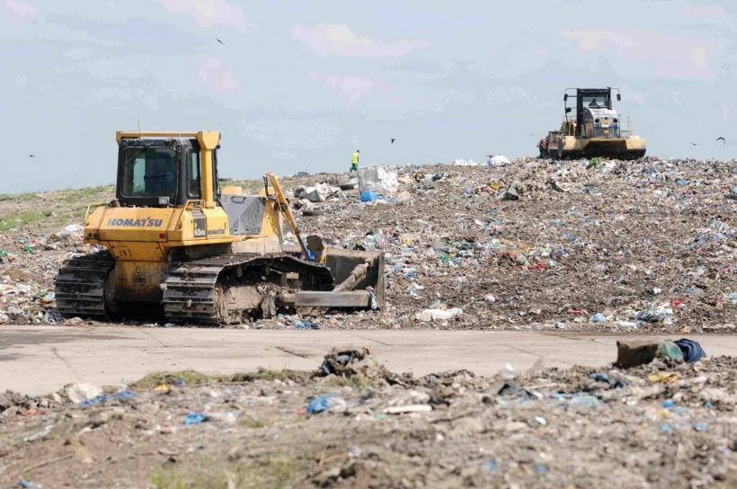 Gropile de gunoi ale României: o istorie scrisă zilnic cu amenzi de milioane. Urmează noi sancțiuni