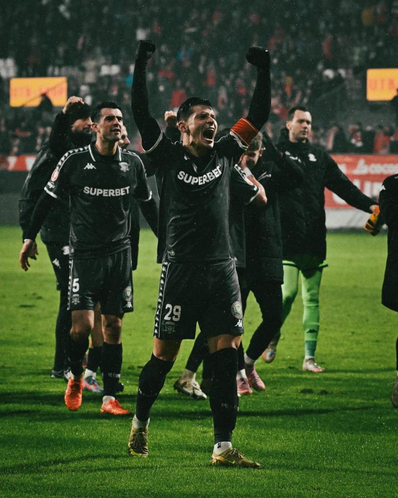 Superliga: Cine câștigă astăzi cel mai vechi duel din istoria actualului campionat