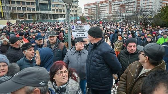Protest în Miercurea Ciuc. Fost ministru: Din 1.000 de copii, dacă sunt 10 care vorbesc românește 18992573
