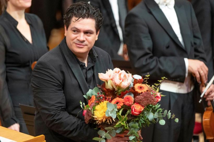 Cristian Măcelaru rămâne director artistic al Festivalului şi Concursului Enescu până în 2031