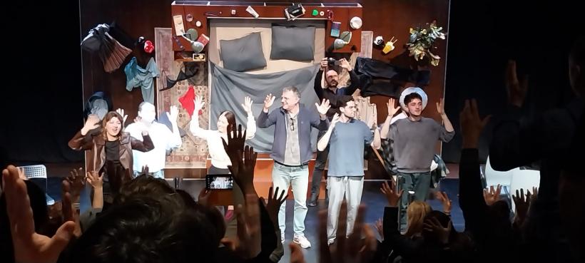 „Dincolo de tăcere”, prima piesă de teatru cu și pentru cei care nu pot auzi 18992670