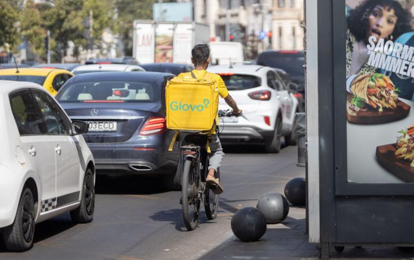 Livrator nigerian, amenințat și tâlhărit de trei tineri în Capitală