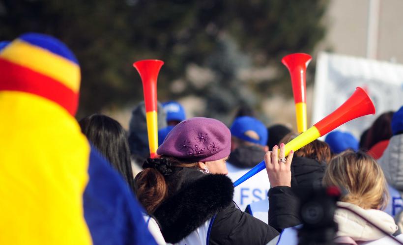 Protestul sindicaliștilor din Educație: „Căutăm ministru. Oferim: salarii tăiate și haos legislativ” 18993217