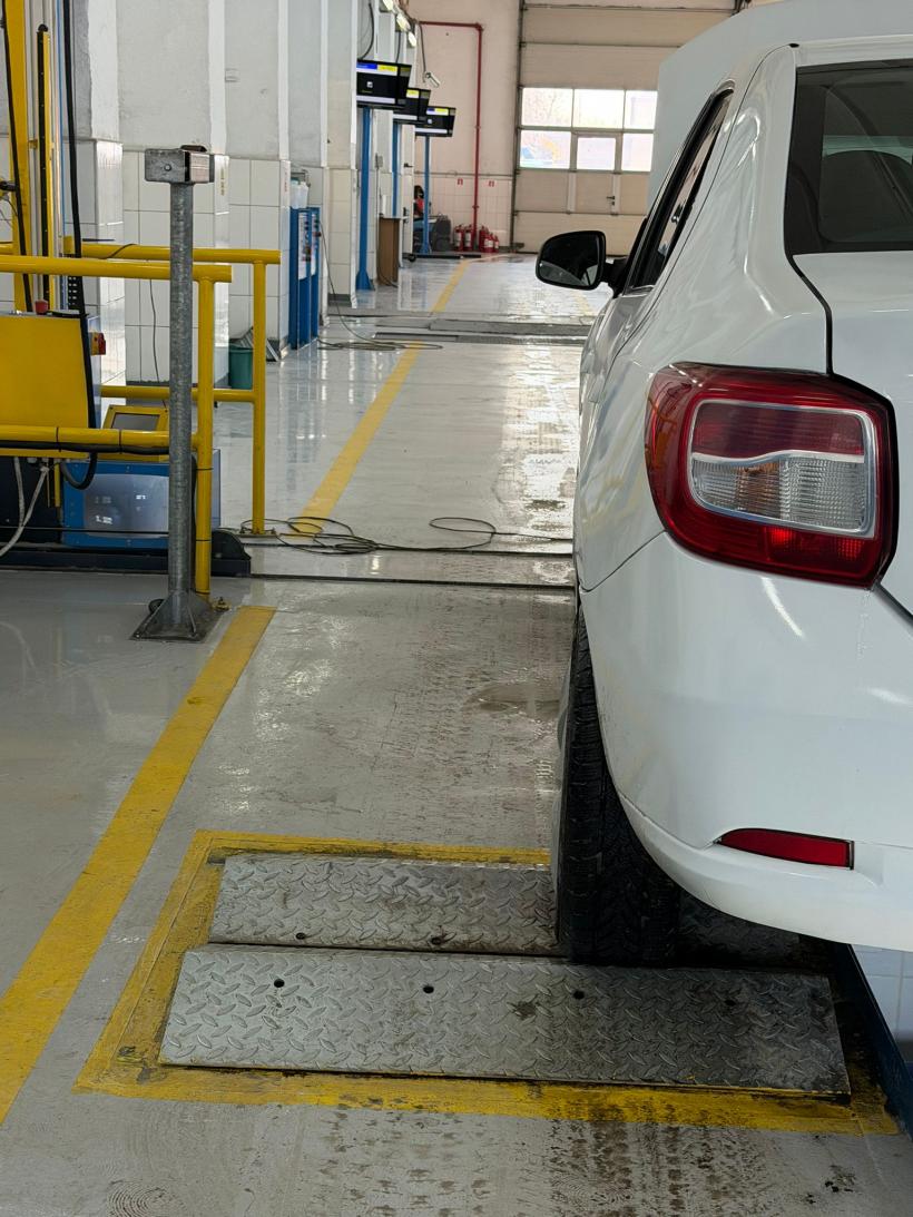 A mers la RAR pentru un act și a rămas fără ITP! Ce au descoperit inspectorii 18993146