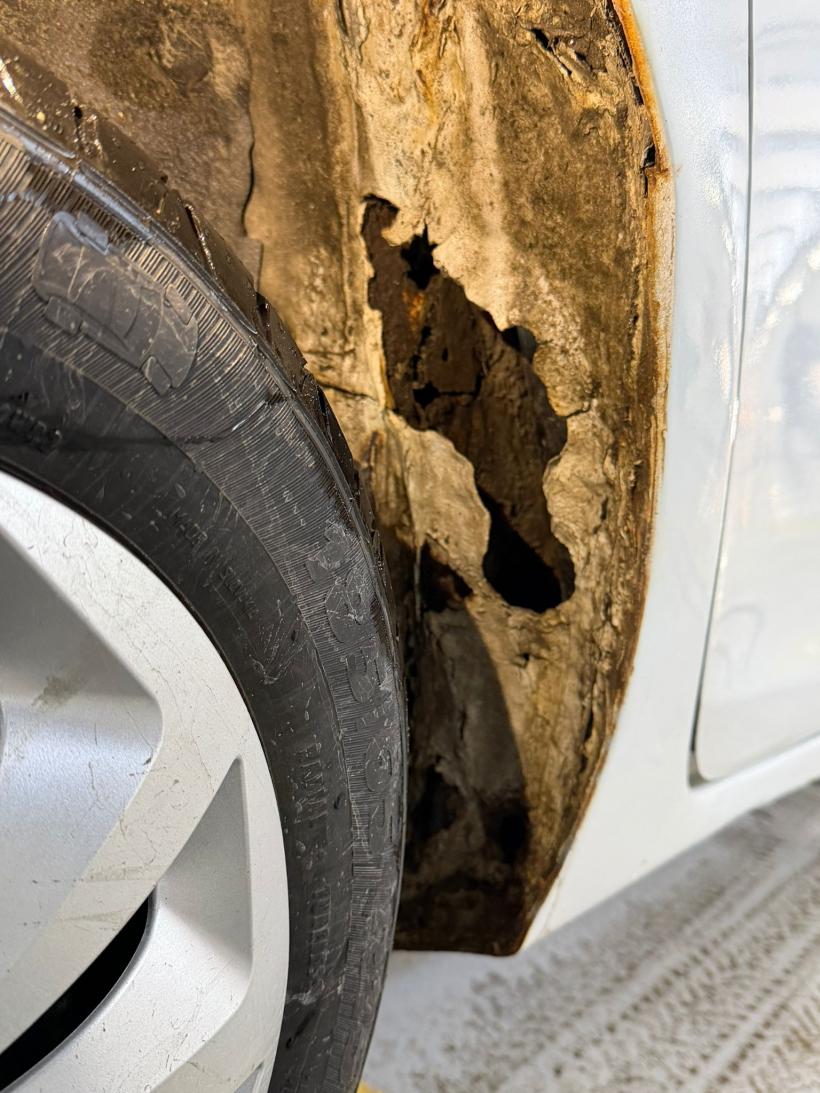 A mers la RAR pentru un act și a rămas fără ITP! Ce au descoperit inspectorii 18993150