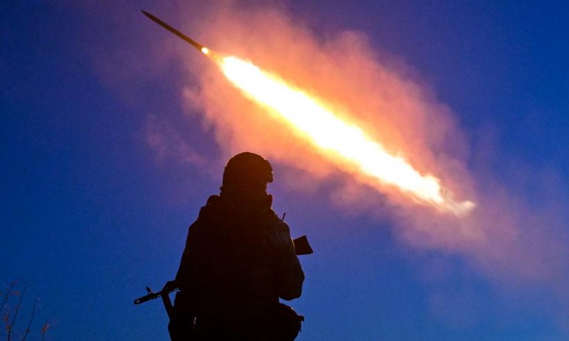 Rețeaua energetică a Ucrainei, vizată de un atac rus de amploare. Restricții aeriene în Polonia