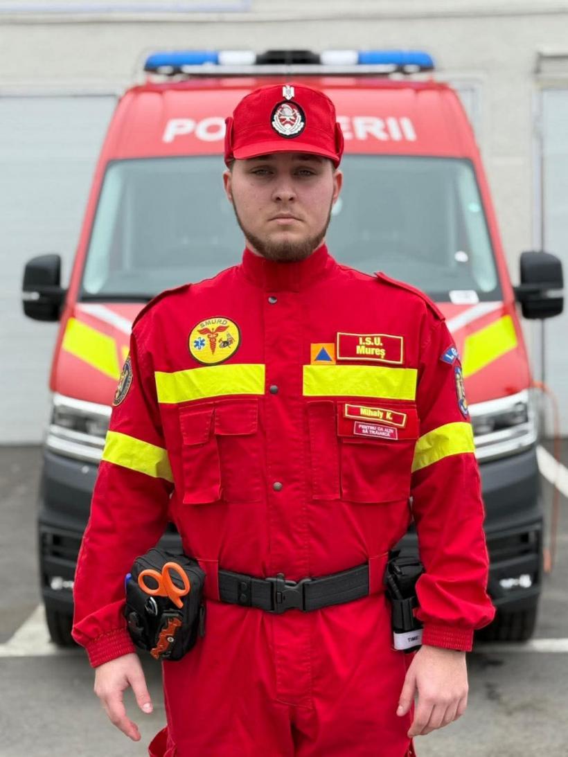 Un voluntar SMURD a salvat viața unei persoane prăbușite pe stradă. Bărbatul era în stop cardio-respirator 18994113