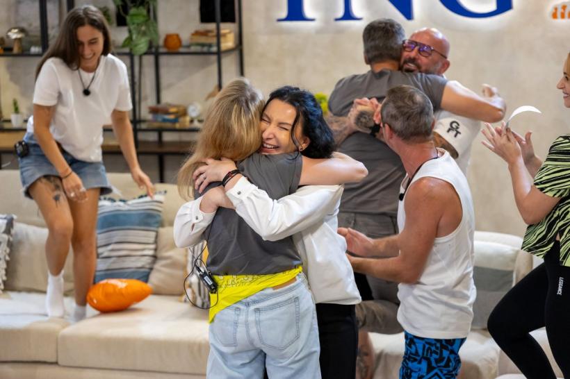 Familia Zmărăndescu a fost votată pentru eliminare, dar superputerea săptămânii i-a salvat încă o dată! Power Couple, lider detașat de audiență! 18994361