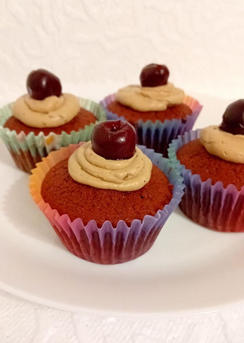 Gustul iubirii: Rețetă de brioșe roșii pentru Ziua Îndrăgostiților 18994484