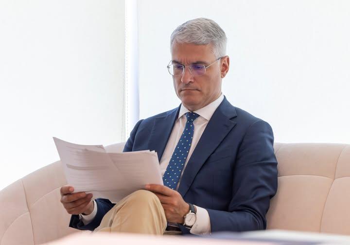 Dragoș Pîslaru: Nu Bolojan a dus România în gard, ci economistul nostru minune de la Buzău și gașca lui experți