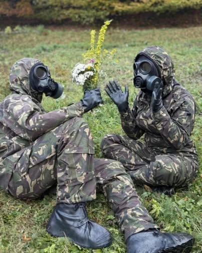 Glume cu mascații, de Valentine's Day, pe pagina de Facebook a Ministerului de Interne 18994647
