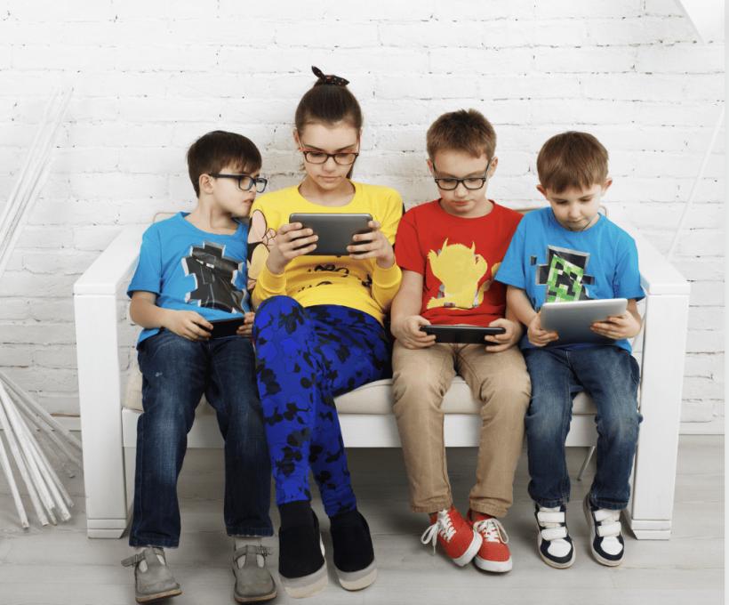 Impactul ecranelor asupra dezvoltării psihologice a copiilor 18994888