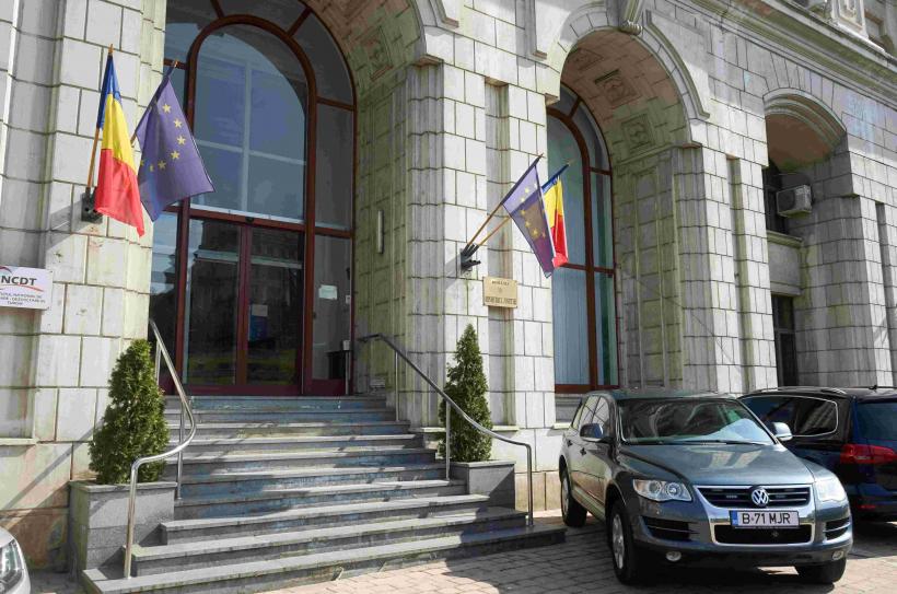 Șase pretendenți la șefia marilor parchete au încasat, de la stat, împreună cu familia, în doar un an, venituri de 3,7 milioane de lei 18994916