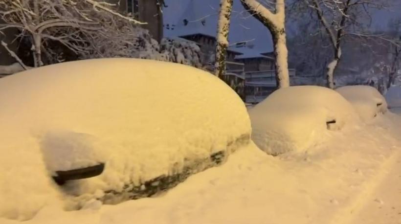 Cod ROȘU de zăpezi în București și Ilfov! Drumuri închise, zboruri anulate și trenuri suspendate în România