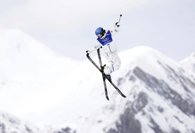 Cine este Eileen Gu: campioana olimpică atacată pentru că a ales să reprezinte China în locul SUA 18995405