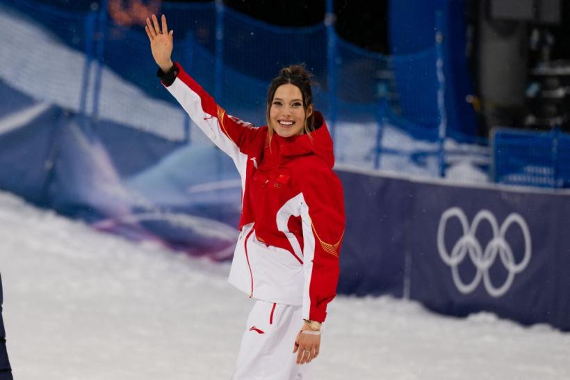 Cine este Eileen Gu: campioana olimpică atacată pentru că a ales să reprezinte China în locul SUA 18995408