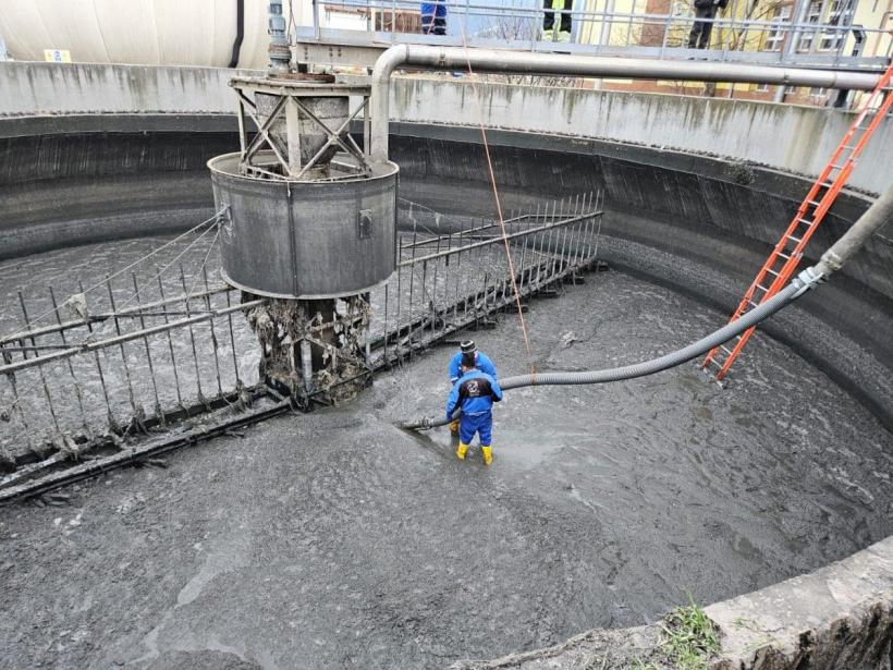 De ce nu e bine să aruncăm șervețele umede în toaletă? Îndemnul Companiei de Apă Brașov