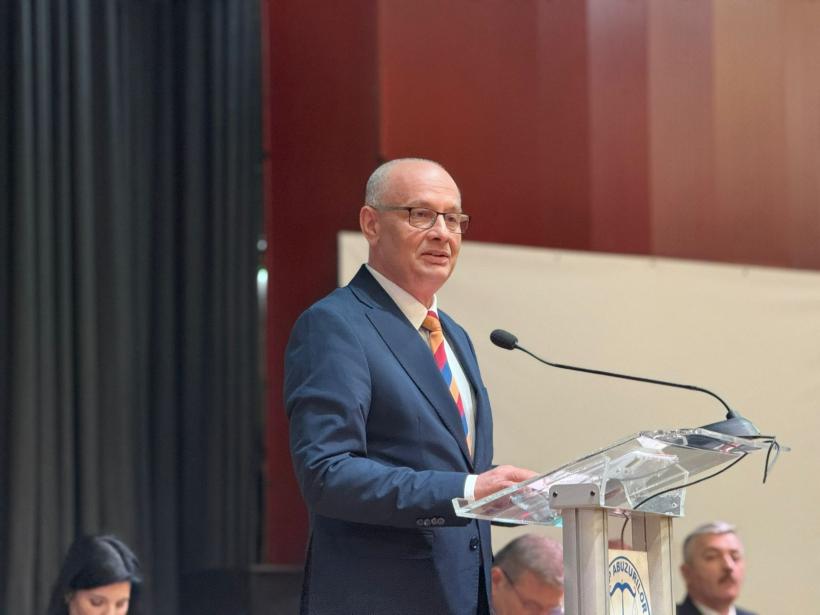 Lege propusă în Parlament: accesul copiilor sub 16 ani la rețelele de socializare, blocat. Deputatul Ștefan Alexandru Băișanu avertizează: „Statul nu mai poate sta cu mâinile încrucișate”