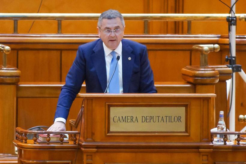 Parlamentarii vor să-i scutească pe SRI-știi și SPP-iștii care nu respectă regulamentele interne de la restituirea costurilor cu școlarizarea