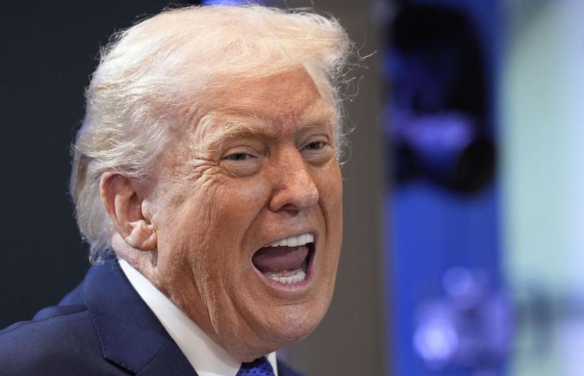 Răzbunarea lui Trump. Președintele SUA majorează tarifele globale la 15% după înfrângerea de la Curtea Supremă